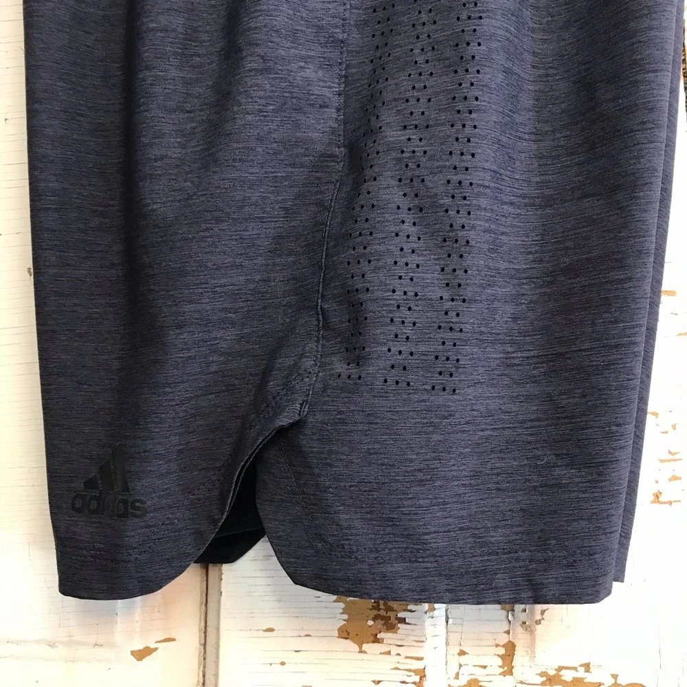 ☘️❄️ Adidas Axis Woven training Shorts ❄️☘️ - Picture 9 of 11